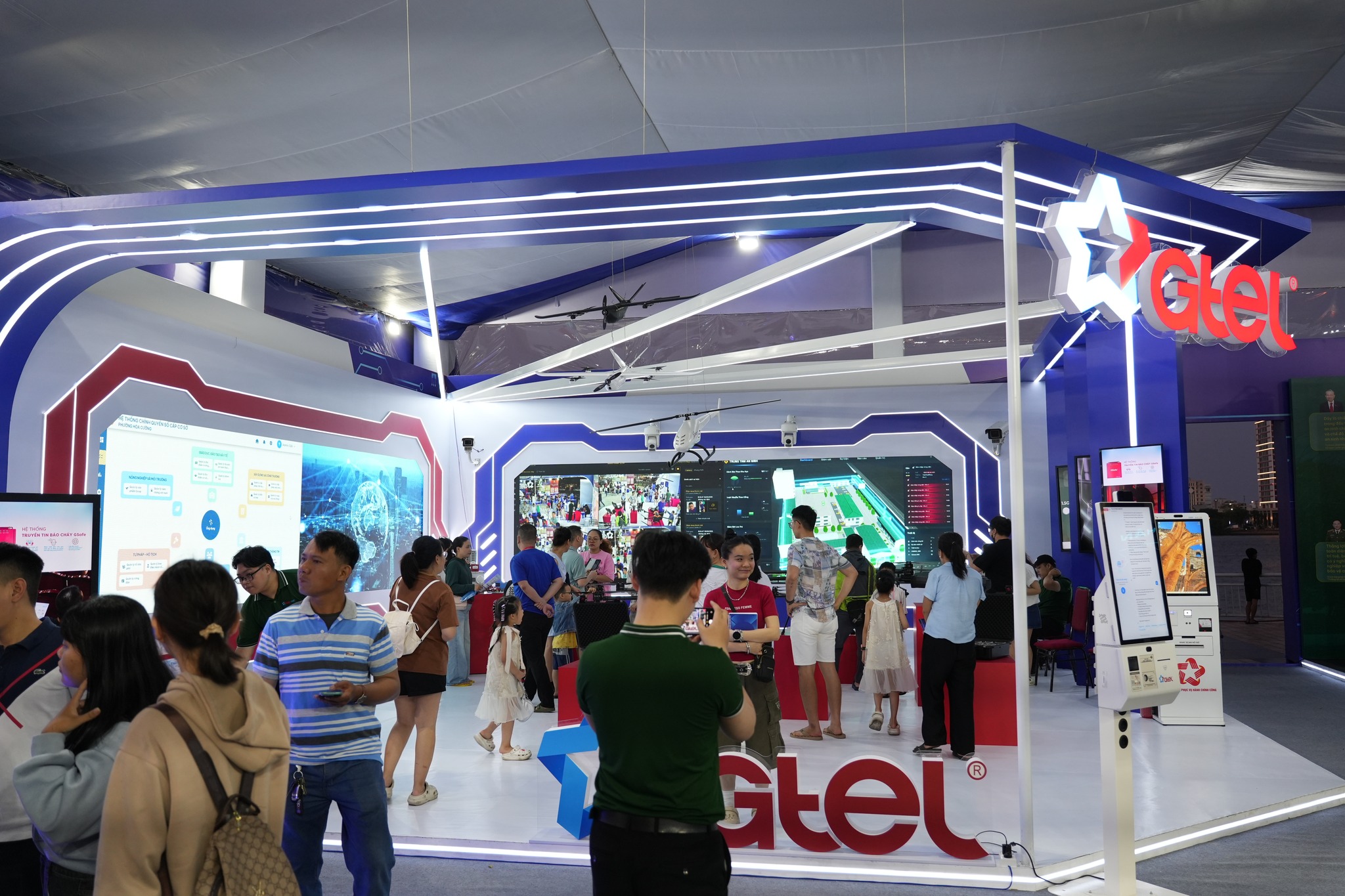 trien lam 2.jpg